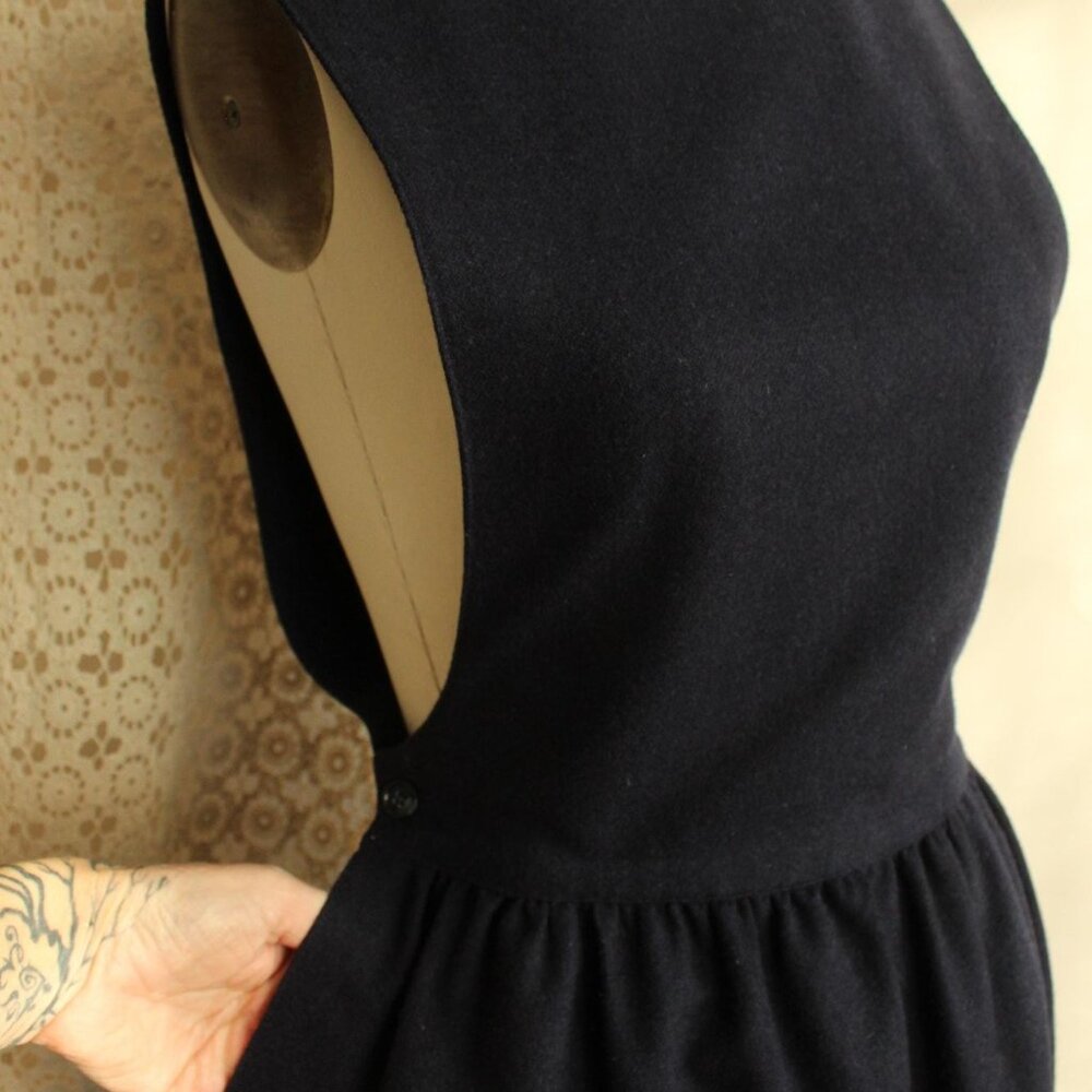Vintage 1980s Dress with Pockets, J.G. Hook Wool Navy Blue Pinafore, Size 8 - Picture 7 of 14
